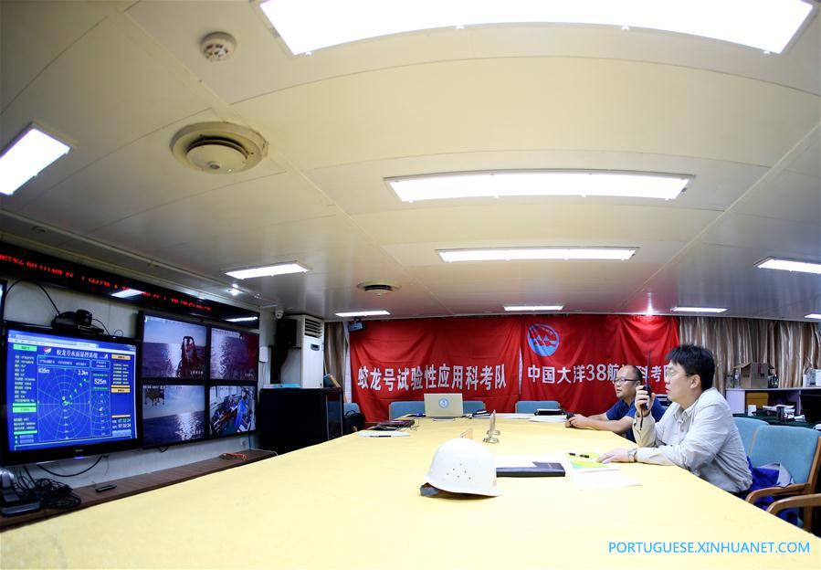 Cientistas chineses embarcam em miss?o às profundezas do Mar do Sul da China