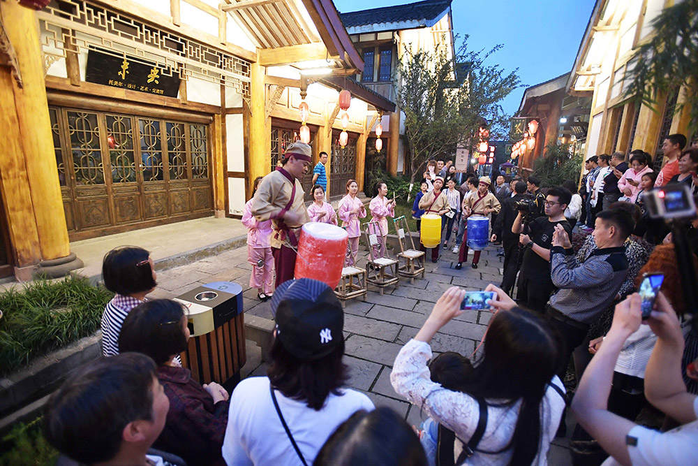 China totaliza descola??o de 134 milh?es de turistas no feriado do Dia dos Trabalhadores