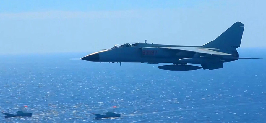 Frota do Mar da do Sul da China realiza treinamento aéreo avan?ado