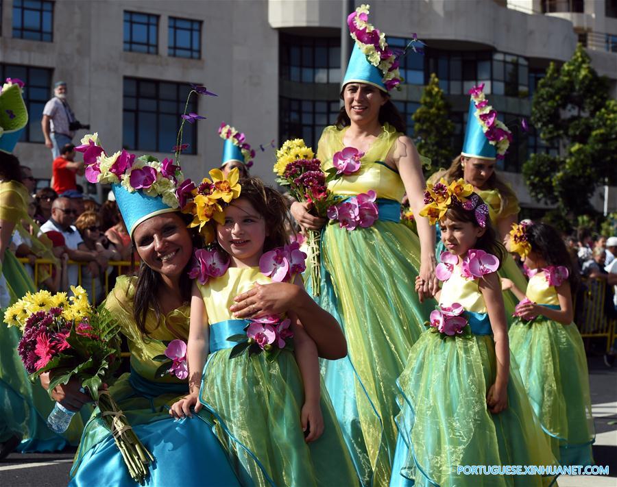 Desfile da Festa da Flor no Funchal na ilha da Madeira