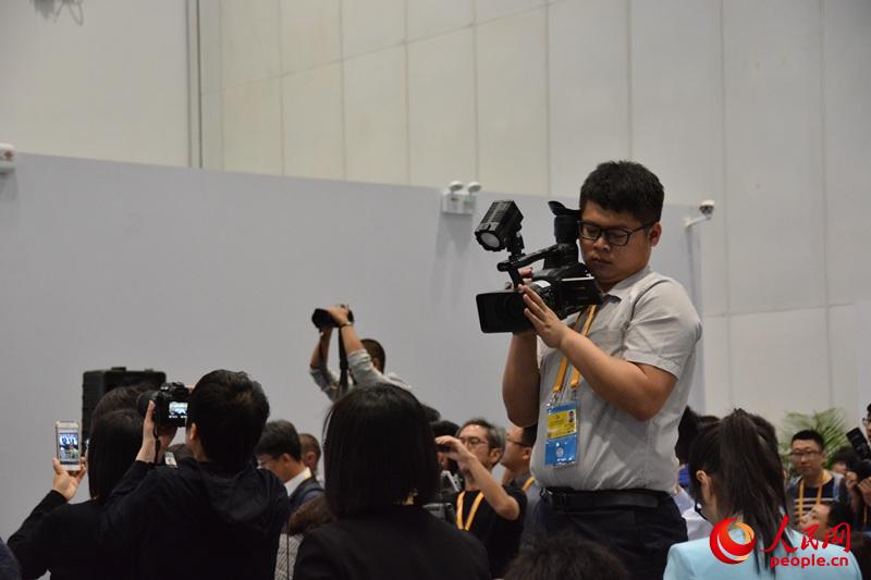 Imprensa internacional realiza cobertura da cerim?nia de abertura do Fórum do Cintur?o e Rota