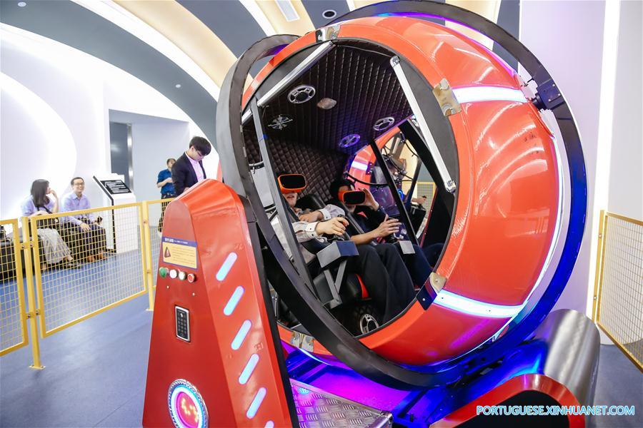 4a Feira de Rob?s da China ocorre em Zhejiang no leste do país