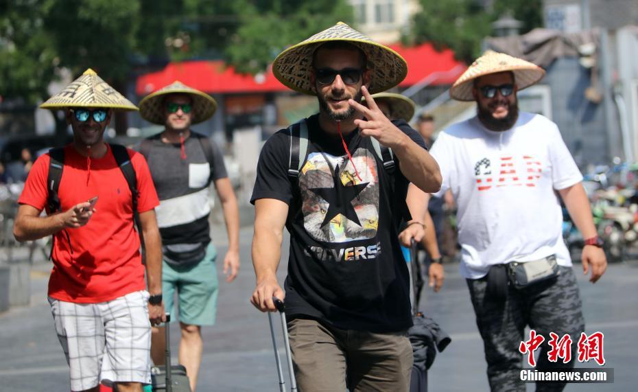 Termómetros sobem acima dos 35aC em Beijing