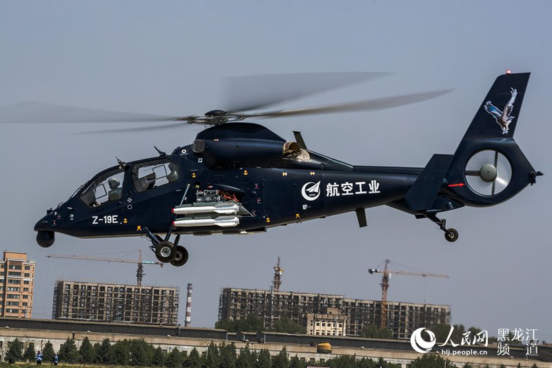 Helicóptero armado Z-19E faz voo inaugural na China