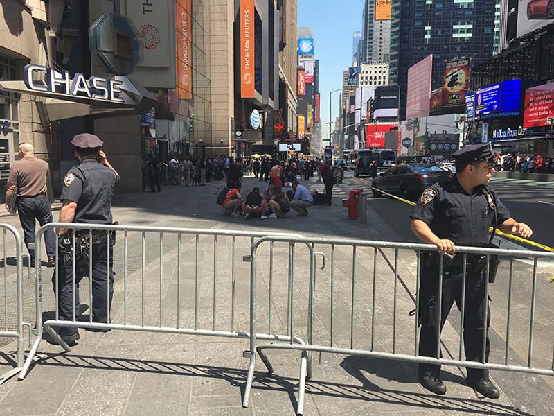 Atropelamento em Times Square em Nova Iorque deixa um morto e 22 feridos