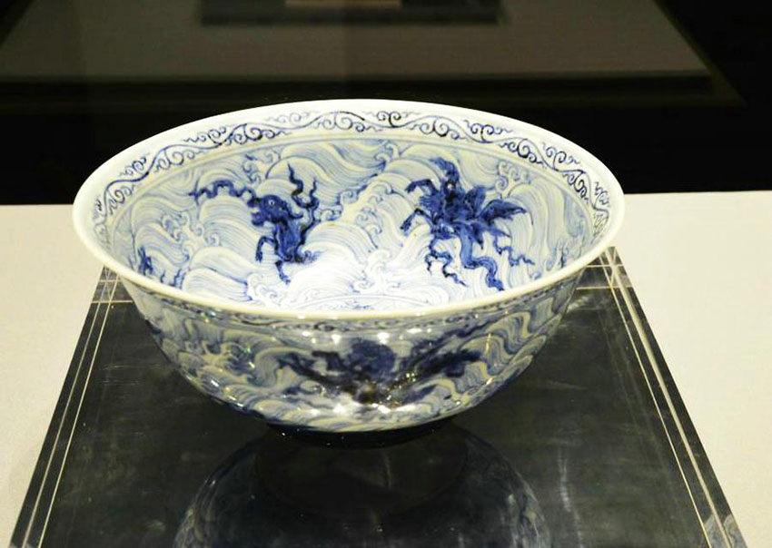Porcelana azul e branca exibida no Museu de Shandong