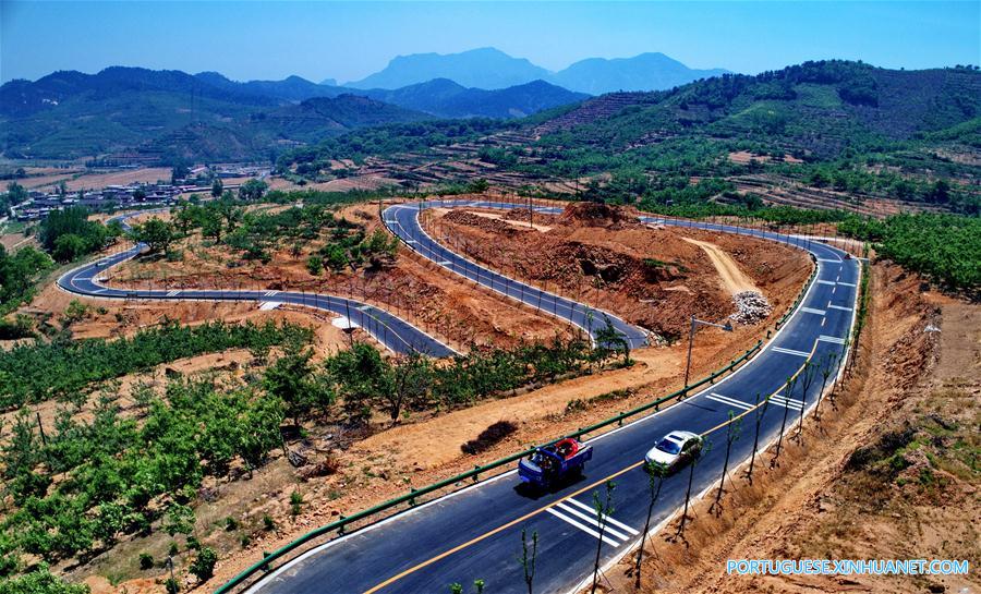 Constru??o de estradas turísticas em Hebei conecta aldeias rurais às relíquias históricas