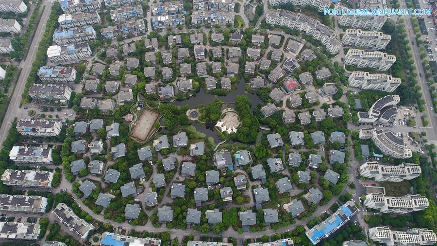 Paisagem aérea do distrito de Songjiang em Shanghai