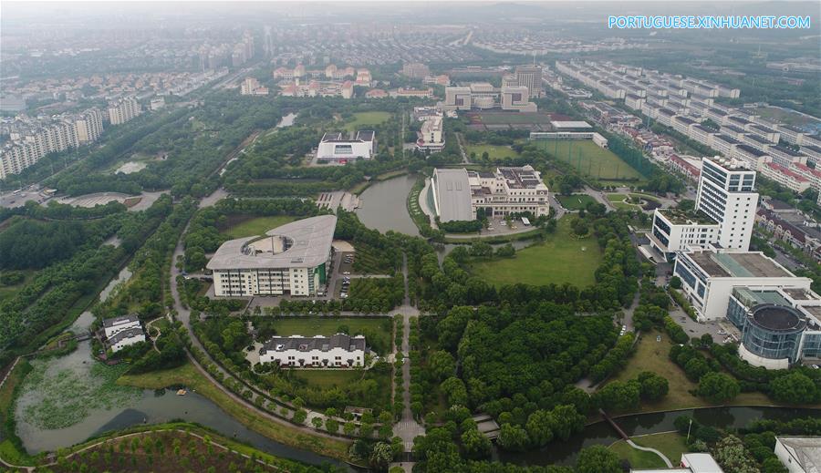 Paisagem aérea do distrito de Songjiang em Shanghai