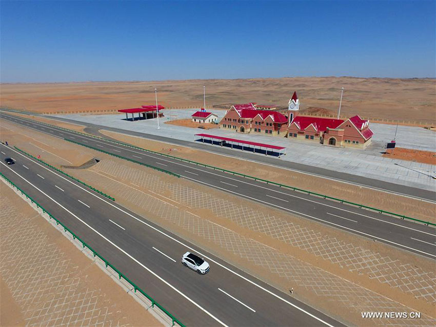 Autoestrada G7 entre Beijing e Urumqi prepara inaugura??o da circula??o rodoviária