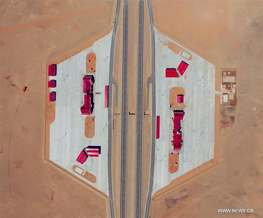 Autoestrada G7 entre Beijing e Urumqi prepara inaugura??o da circula??o rodoviária