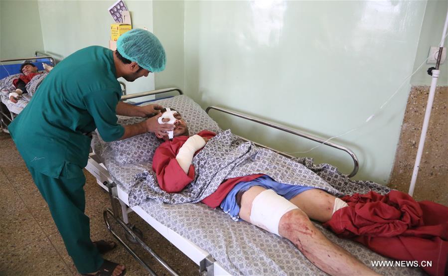 Explos?o de carro-bomba deixa pelo menos 80 mortos e 350 feridos