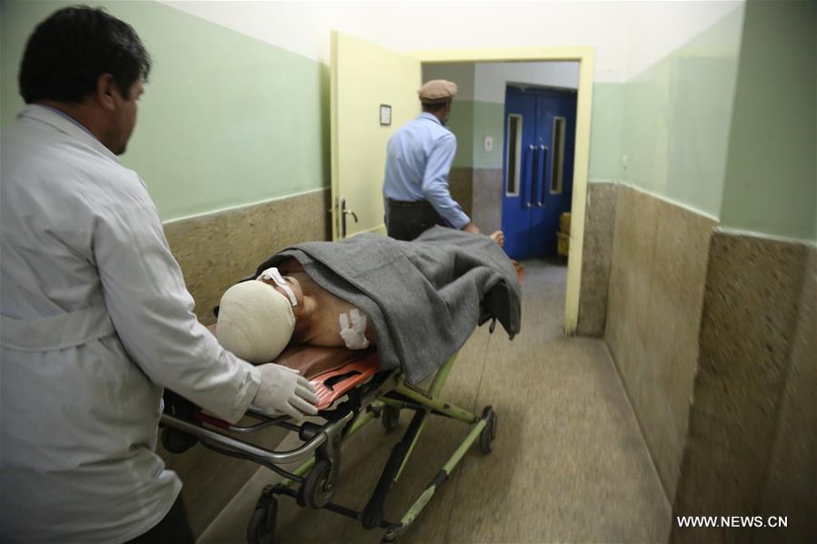 Explos?o de carro-bomba deixa pelo menos 80 mortos e 350 feridos