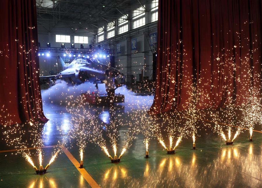 Vers?o de exporta??o da aeronave chinesa FTC-2000 sai da linha de produ??o