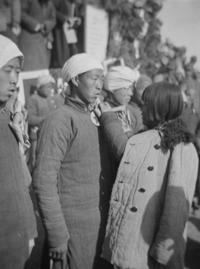 Dois fotógrafos chineses documentam a história do país
