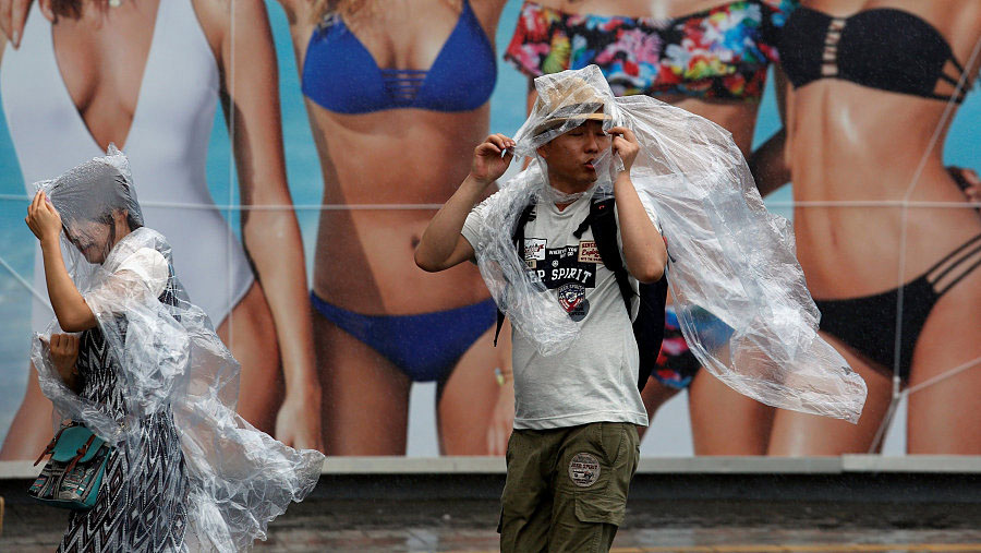 Tuf?o Merbok atinge sul da China