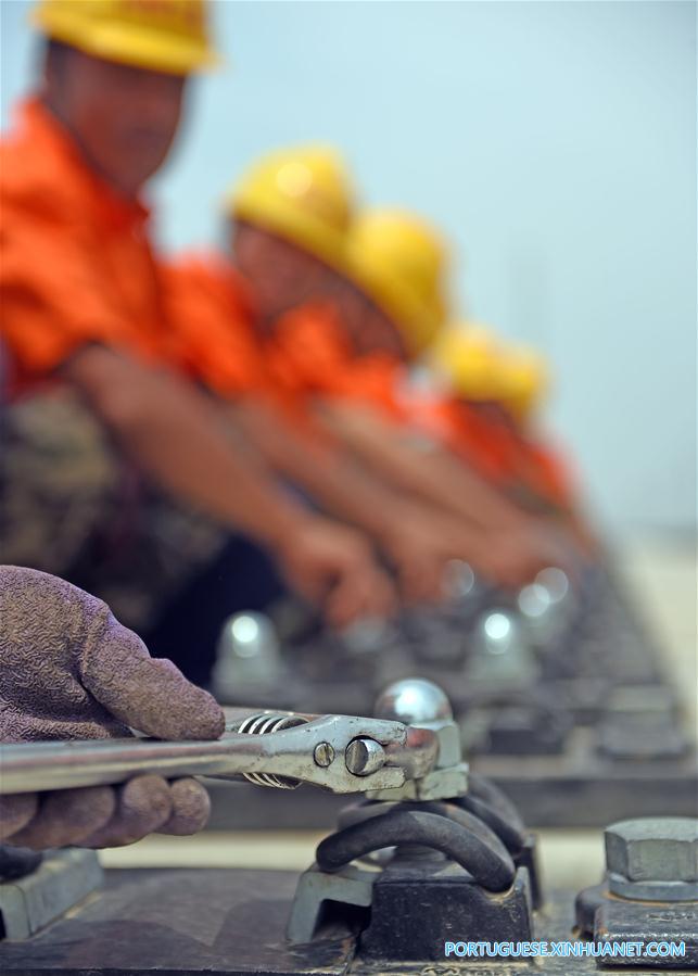 Ferrovia de alta velocidade Beijing-Shenyang em constru??o no nordeste da China