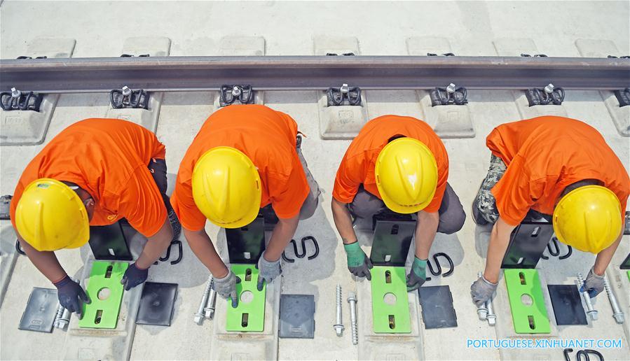 Ferrovia de alta velocidade Beijing-Shenyang em constru??o no nordeste da China