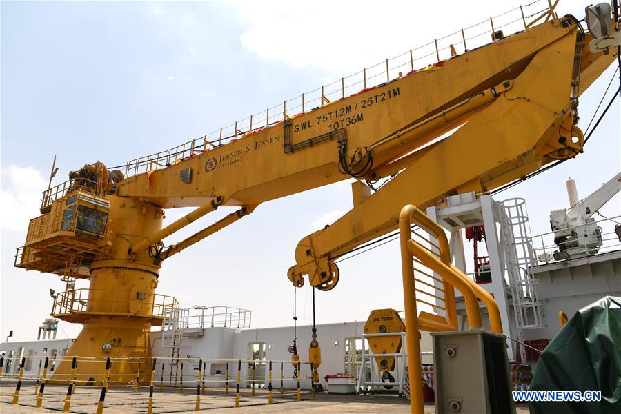 Egito desvenda embarca??o multifuncional de abastecimento fabricada pela China, maior no Oriente Médio