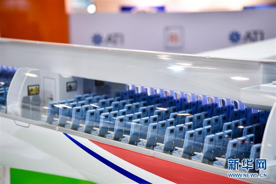 China exibe pela primeira vez disposi??o da cabine da aeronave de passageiros C929 no Show Aéreo de Paris