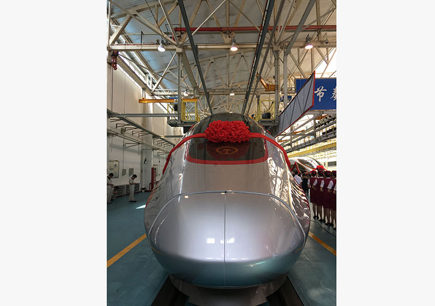 China: Novos trens-bala entram em circula??o entre Beijing e Shanghai