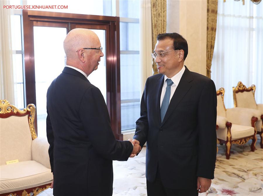 Premiê chinês pede por economia mundial mais aberta e justa