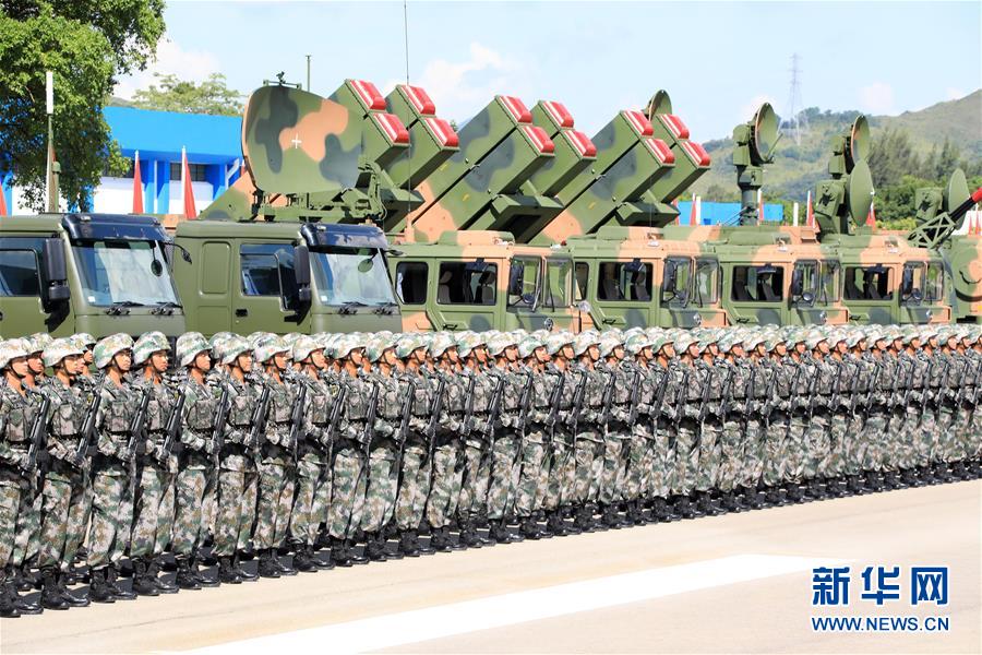 Presidente Xi inspeciona guarni??o do ELP em Hong Kong