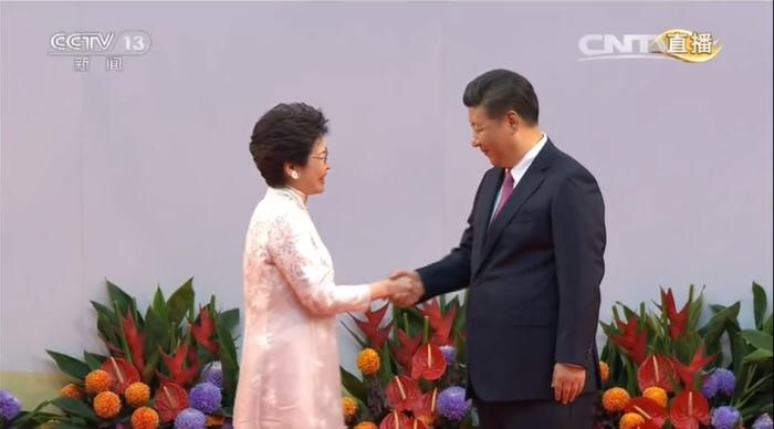 Xi Jinping estabelece “l(fā)inha vermelha” para as rela??es entre parte continental e Hong Kong