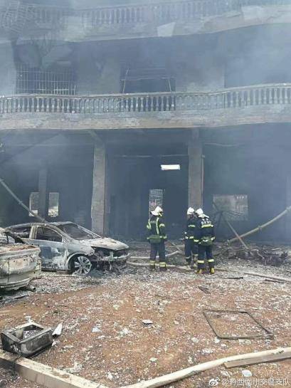 Explos?o de gasoduto deixa 8 mortos e 35 feridos no sudoeste da China