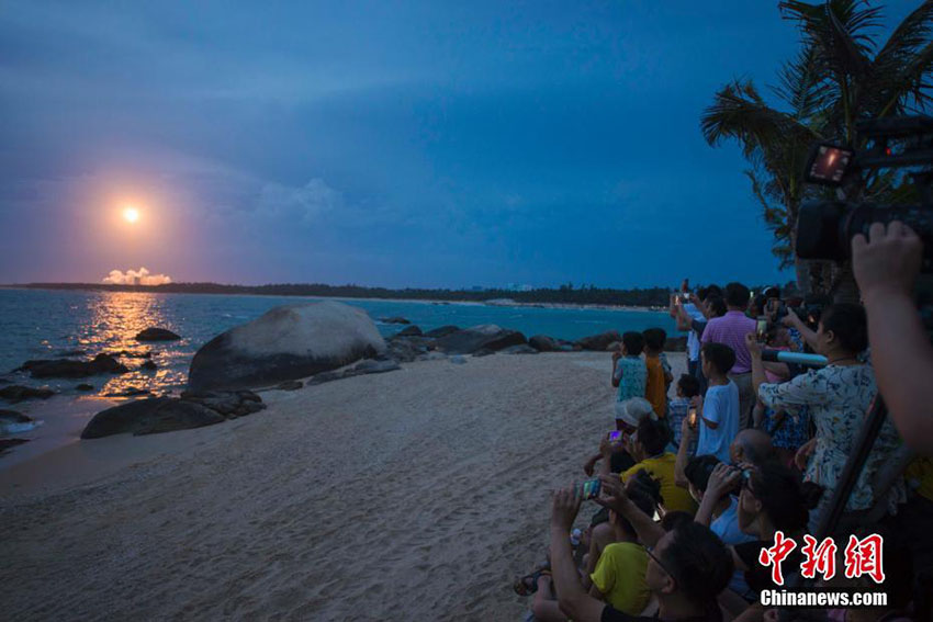 Longa Marcha-5: Falha Lan?amento de foguete chinês para colocar satélite em órbita