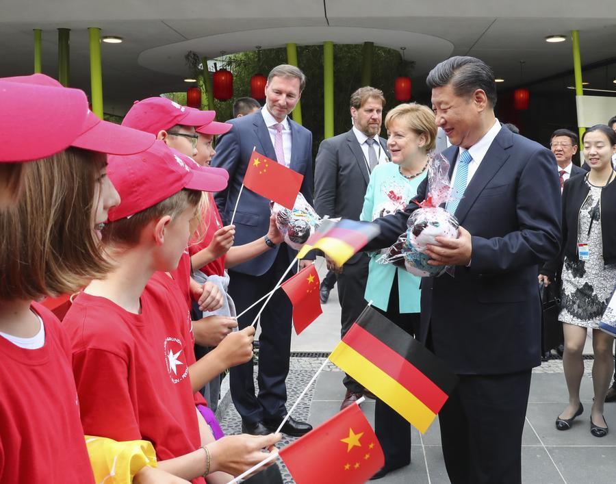 Presidente Xi Jinping presente na inaugura??o do Jardim do Panda em Berlim