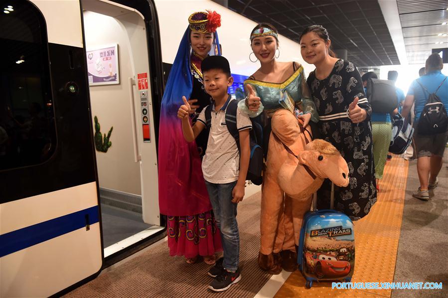 Nova ferrovia de alta velocidade ligando Baoji e Lanzhou inicia opera??o