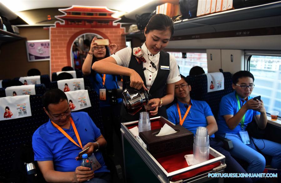 Nova ferrovia de alta velocidade ligando Baoji e Lanzhou inicia opera??o