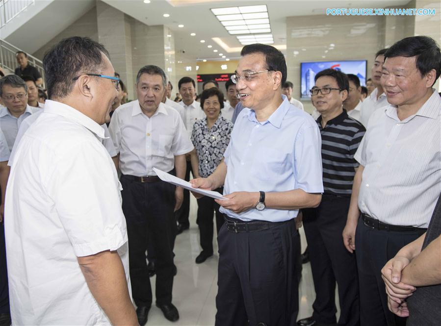 Premiê chinês pede maiores esfor?os para promover aprimoramento econ?mico no oeste do país