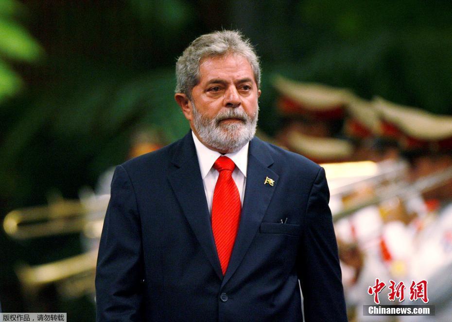  Ex-presidente brasileiro Lula condenado a nove anos e meio de pris?o