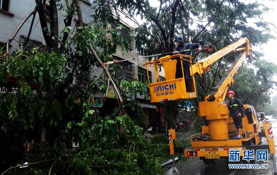 Tuf?o Talas atinge sul da China