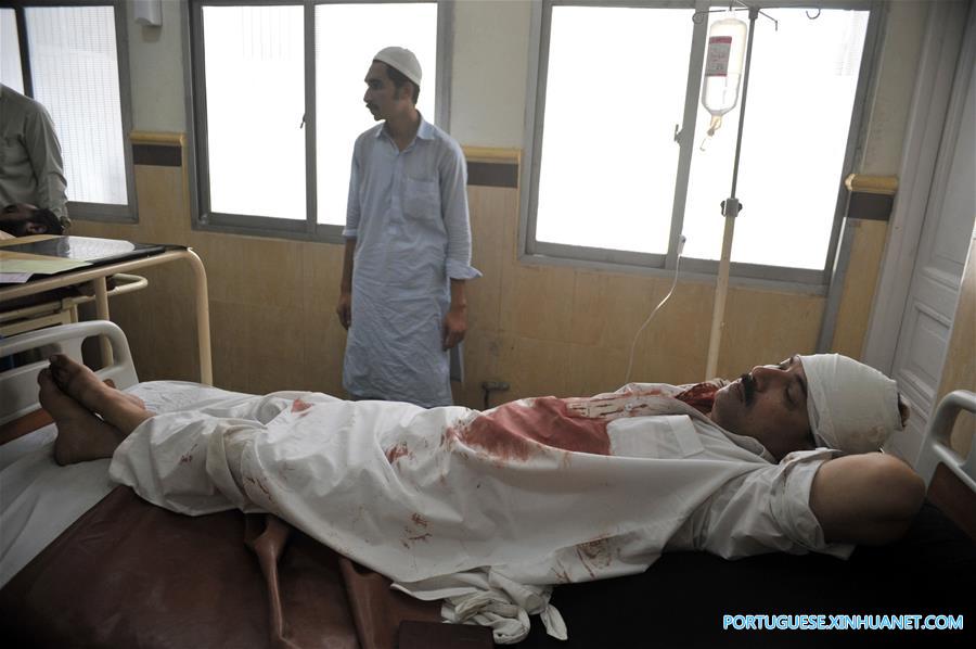 Dois agentes de seguran?a s?o mortos em atentados suicidas no noroeste do Paquist?o