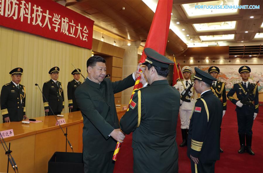 Xi Jinping pede progresso em educa??o e pesquisa militares