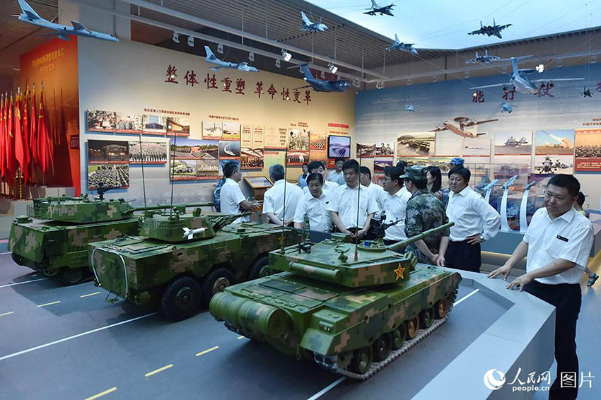 Exposi??o comemorativa do 90o aniversário do Exército de Liberta??o Popular é realizada em Beijing