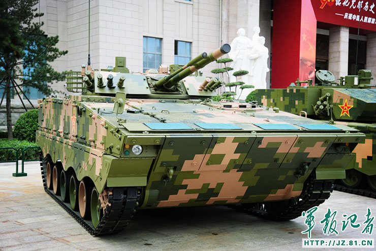 Museu Militar da China exibe equipamentos militares avan?ados