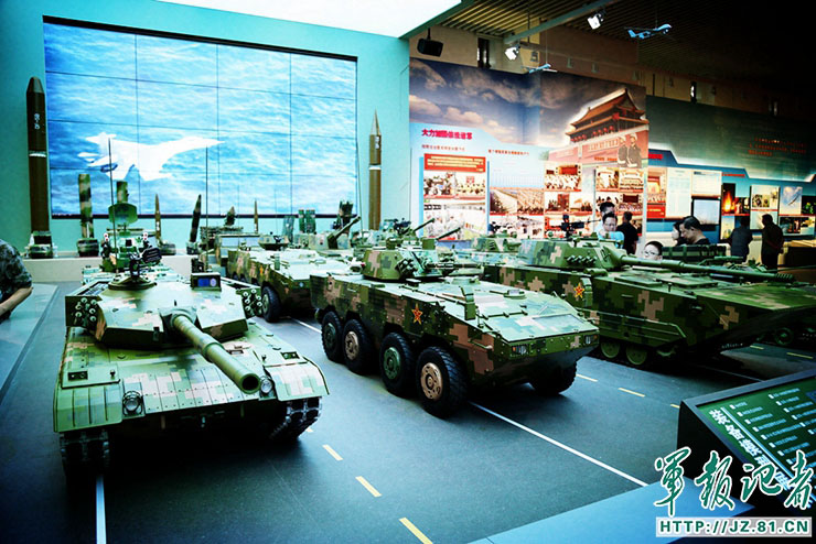 Museu Militar da China exibe equipamentos militares avan?ados
