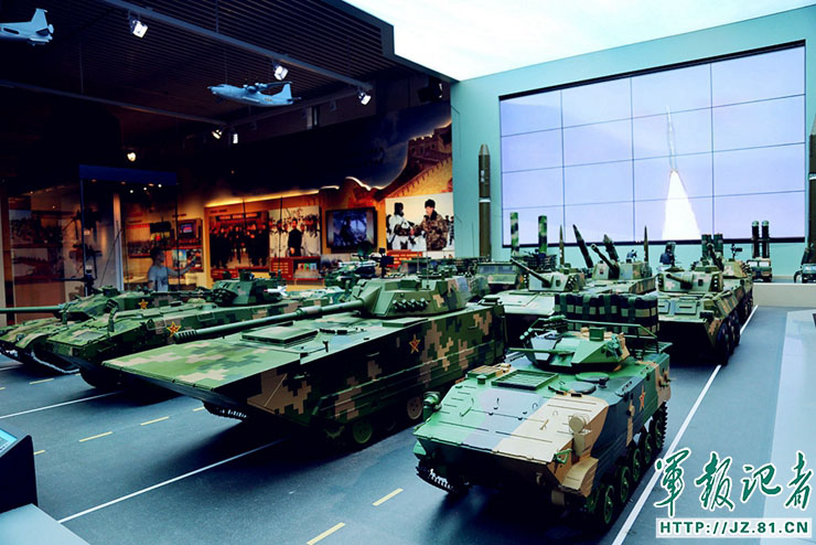 Museu Militar da China exibe equipamentos militares avan?ados
