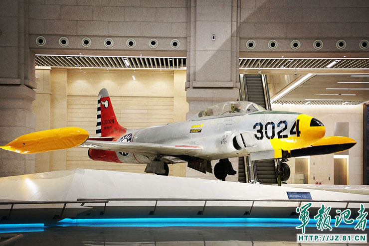 Museu Militar da China exibe equipamentos militares avan?ados