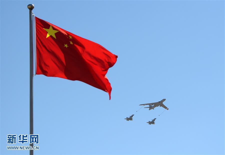 China demonstra equipamentos de guerra eletr?nica em desfile pelo Dia do Exército
