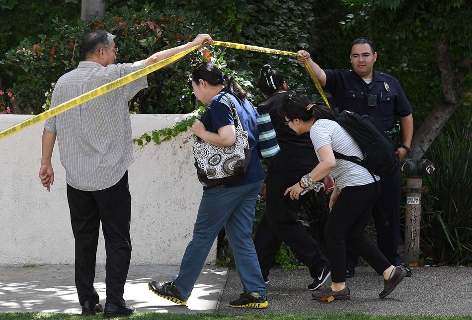 Homem dispara arma de fogo contra consulado-geral da China em Los Angeles, cometendo de seguida suicídio