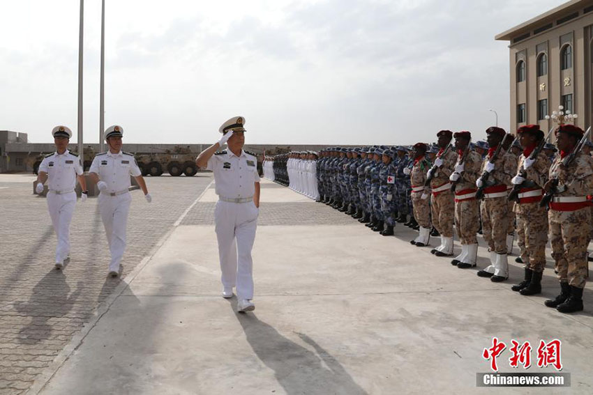 Primeira base ultramarina de apoio do exército chinês aberta oficialmente no Djibuti