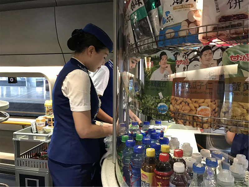 Primeiro trem de alta velocidade na Mongólia Interior entra em funcionamento