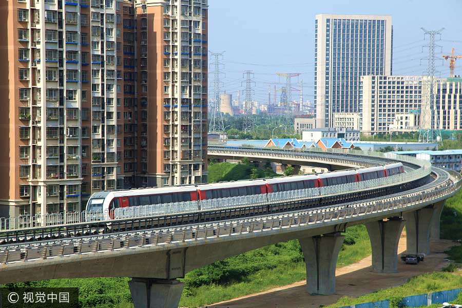 Primeiro trem maglev de Beijing inicia opera??es de teste