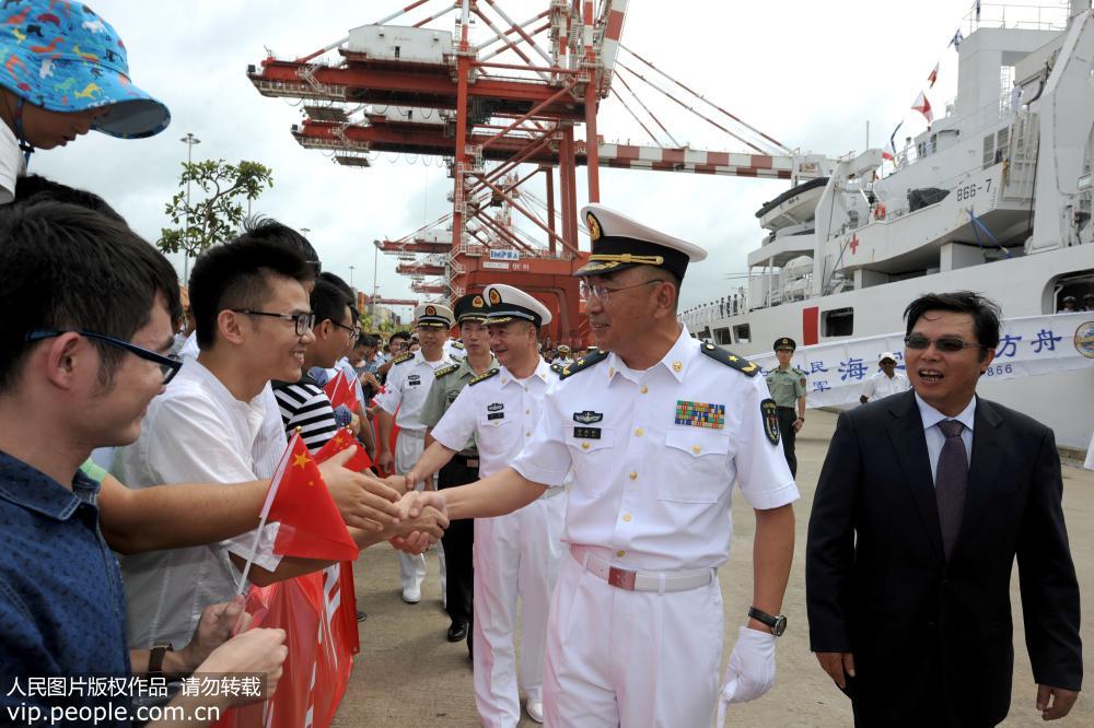 Navio-hospital da China ancora pela primeira vez no Sri Lanka