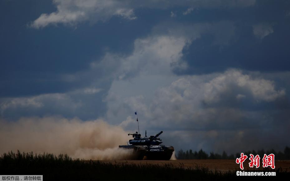 Tanques militares competem nos Jogos Internacionais do Exército 2017